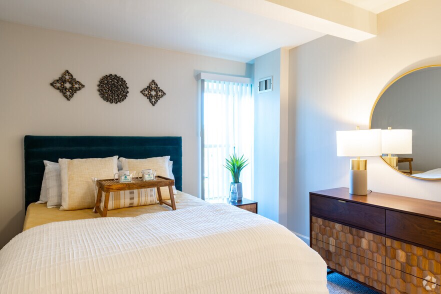 More Photos Of 28301 Franklin Rd, Southfield Multifamily For Sale