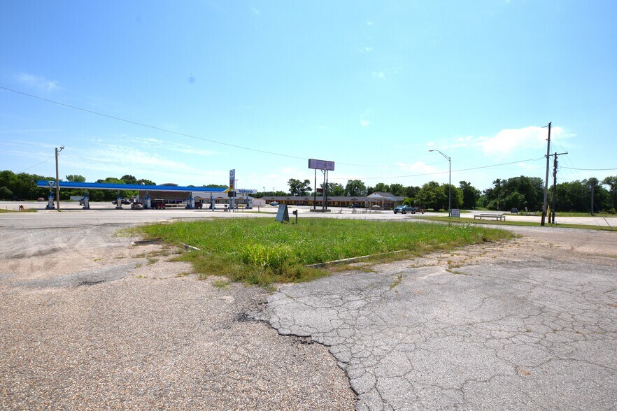 More Photos Of 1400 S Main St, Muldrow Land For Sale