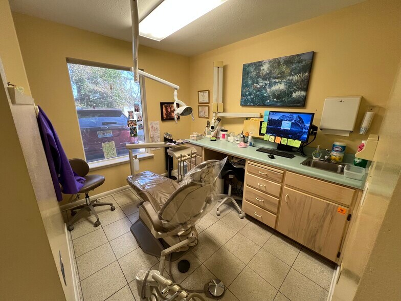 More Photos Of 901 New Warrington Rd, Pensacola Medical For Sale