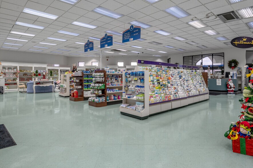 More Photos Of 1629 Ashland Rd, Greenup Freestanding For Sale