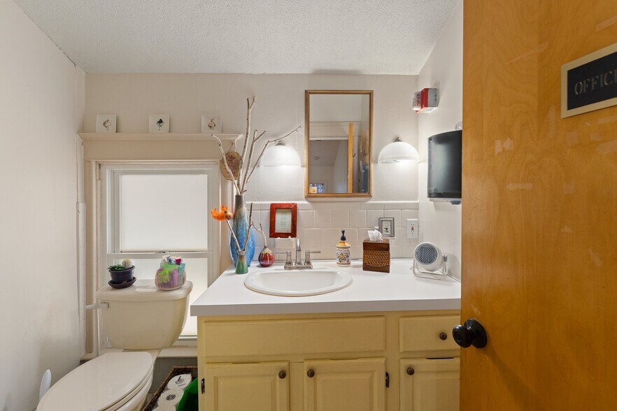 More Photos Of 4372 Post Rd, East Greenwich Office Residential For Sale