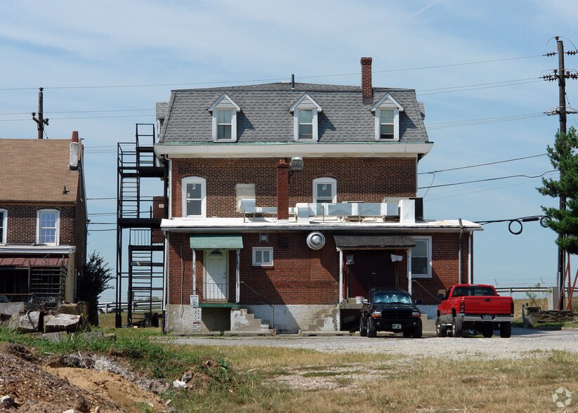 More Photos Of 641 Old Elm St, Conshohocken Bar For Lease