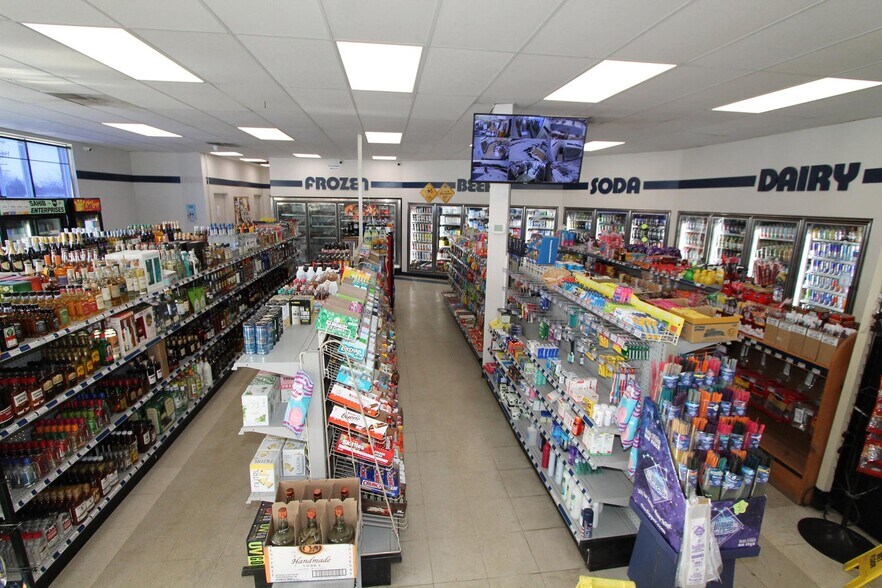 More Photos Of 1220 Janesville Ave, Fort Atkinson Storefront For Sale