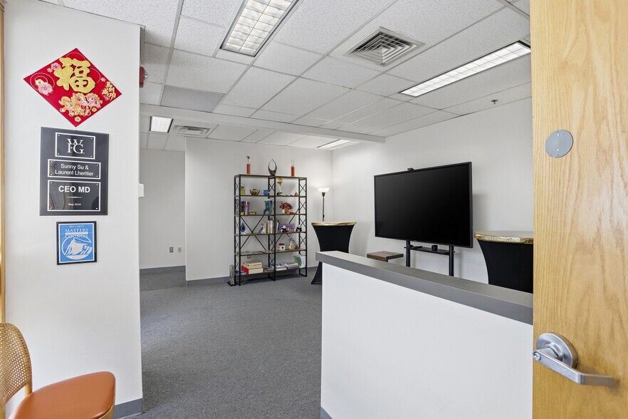 More Photos Of 101 Cambridge St, Burlington Medical For Lease