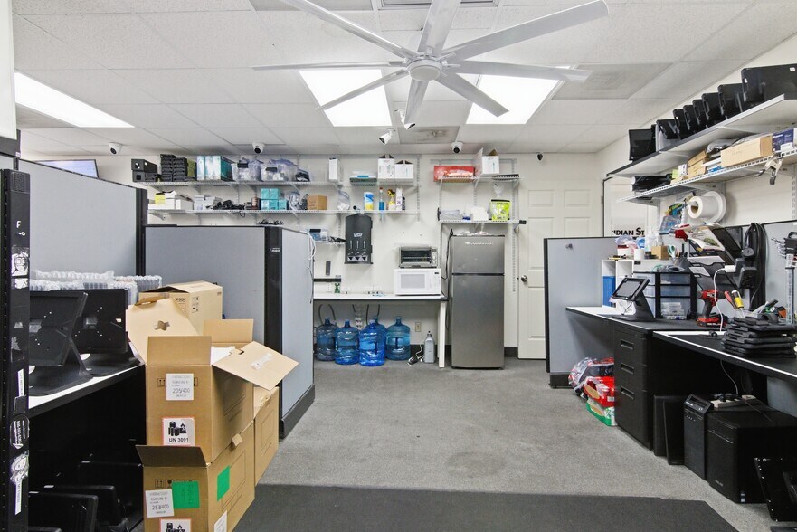 More Photos Of 1640 W Oakland Park Blvd, Fort Lauderdale Office For Sale