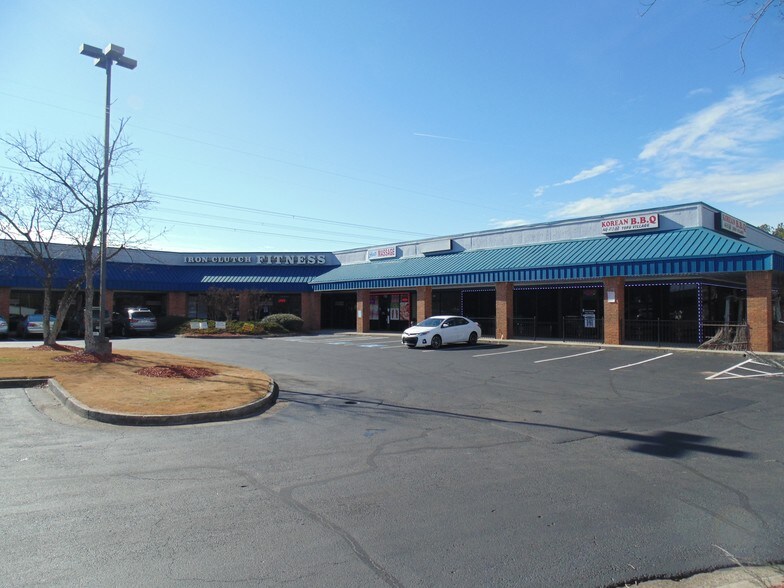 More Photos Of 700 Sandy Plains Rd, Marietta Storefront For Lease