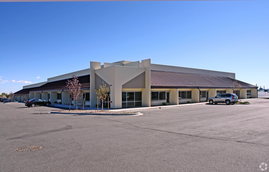 More Photos Of 802-886 E 78th Ave, Denver Warehouse For Sale