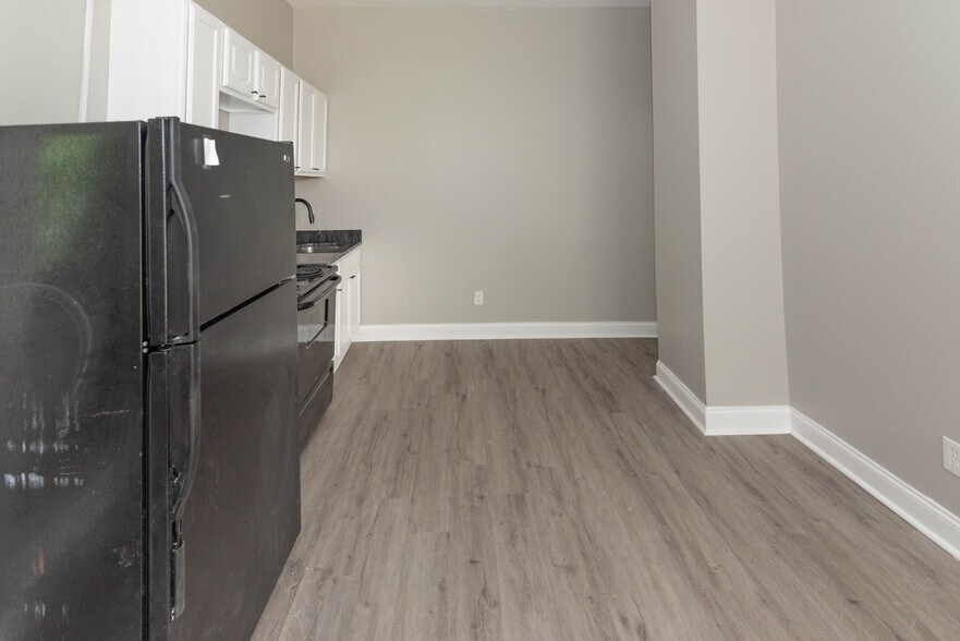 More Photos Of 332 S Franklintown Rd, Baltimore Apartments For Sale