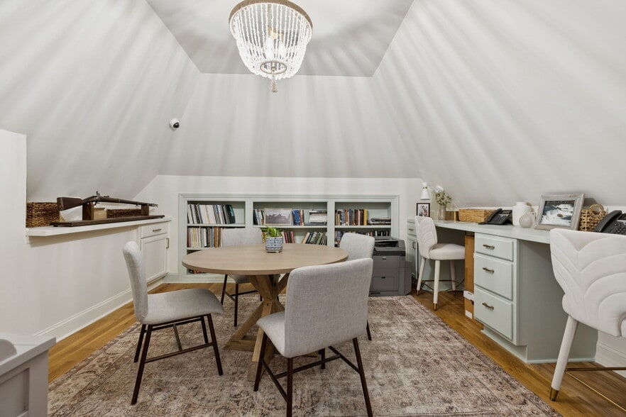 More Photos Of 108 Bridge St, Franklin Storefront For Sale