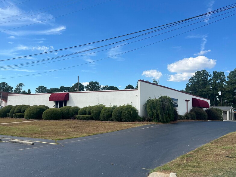 More Photos Of 949 Carl Vison Parkway, Centerville Light Distribution For Lease