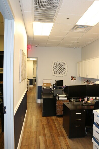 More Photos Of 10799 W Twain Ave, Las Vegas Office For Sale