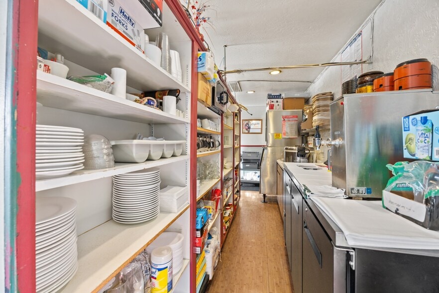 More Photos Of 7223 55th St, Sacramento Restaurant For Sale
