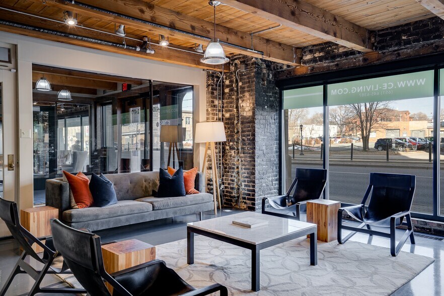 More Photos Of 2410 University Ave W, Saint Paul Apartments For Lease
