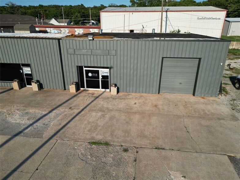 More Photos Of 214 N Highway 18, Chandler General Retail For Sale