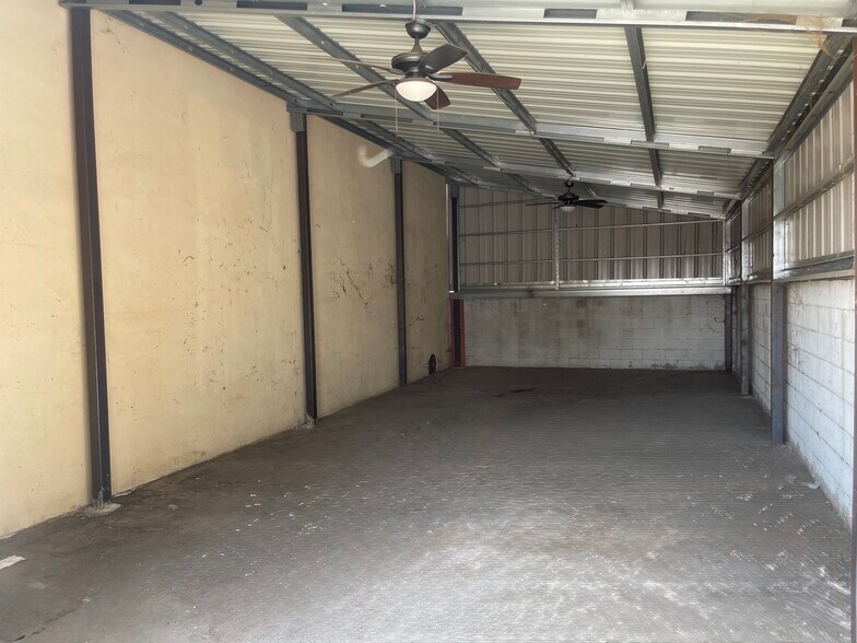 More Photos Of 3800 Niles St, Bakersfield General Retail For Lease