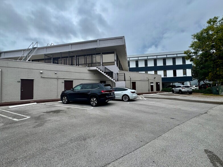 More Photos Of 9690 W Sample Rd, Coral Springs Medical For Lease