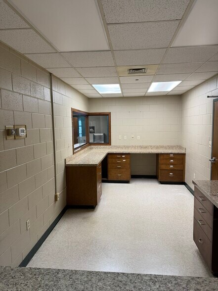 More Photos Of 407 N Salem Ave, Sumter Medical For Sale