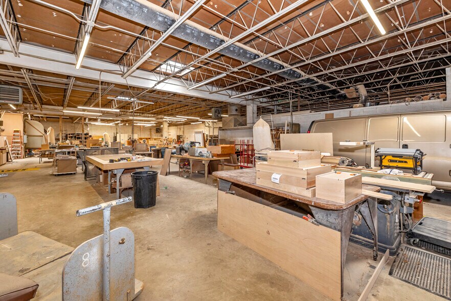 More Photos Of 18001 Sellman Rd, Dickerson Light Manufacturing For Sale