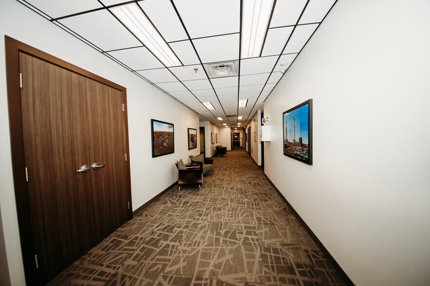 More Photos Of 37 Vic Turner Airport Rd, Dawson Creek Office For Sale