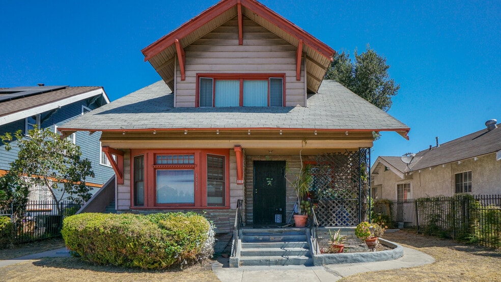 More Photos Of 1111 W 47th St, Los Angeles Apartments For Sale