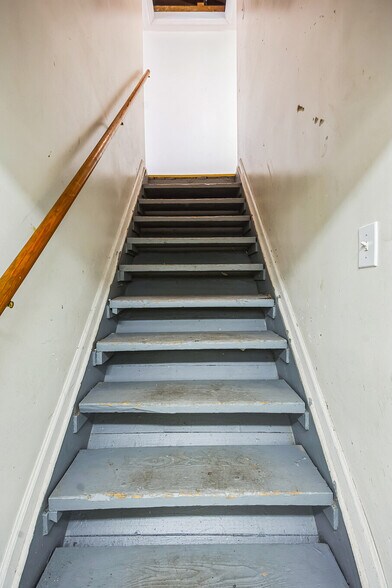 More Photos Of 6 Spring St, Jamesburg Warehouse For Sale