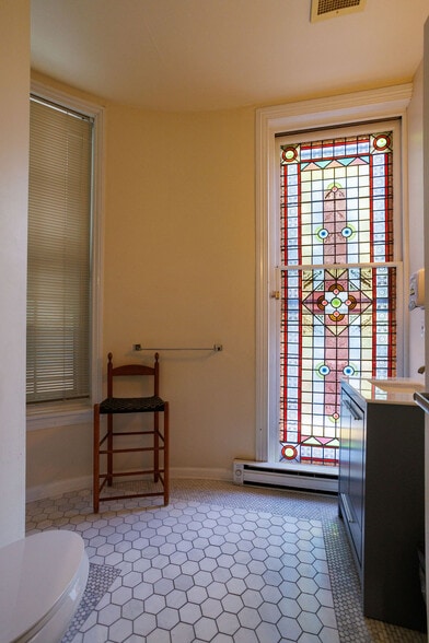 More Photos Of 818-824 Pine St, Philadelphia Medical For Lease