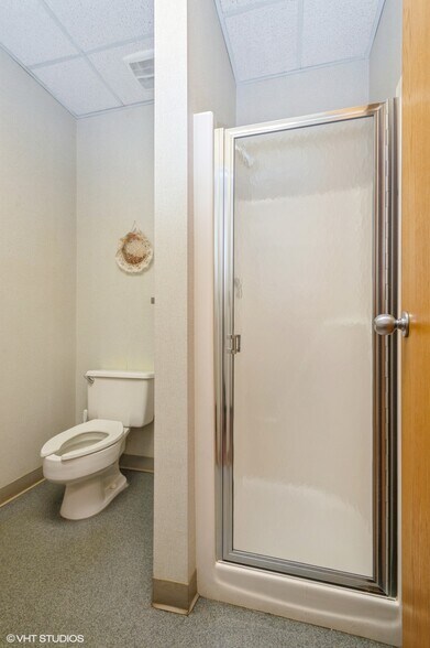 More Photos Of 1553 State Route 27, Somerset Office For Sale