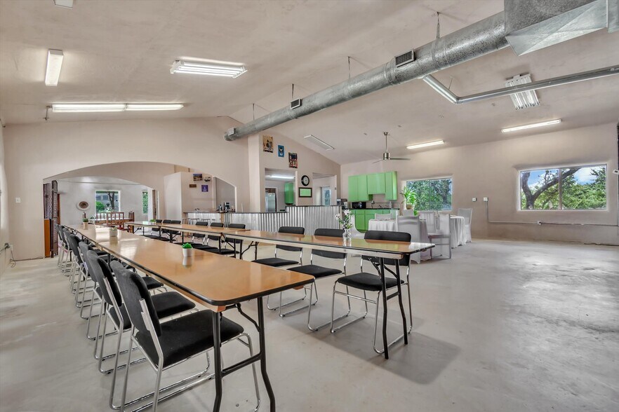 More Photos Of 4002 E Highway 290, Dripping Springs Freestanding For Sale