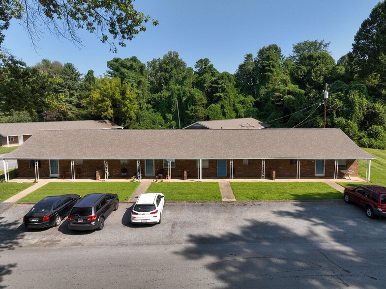 More Photos Of 100 S Kirkland Ave, Elkin Apartments For Sale