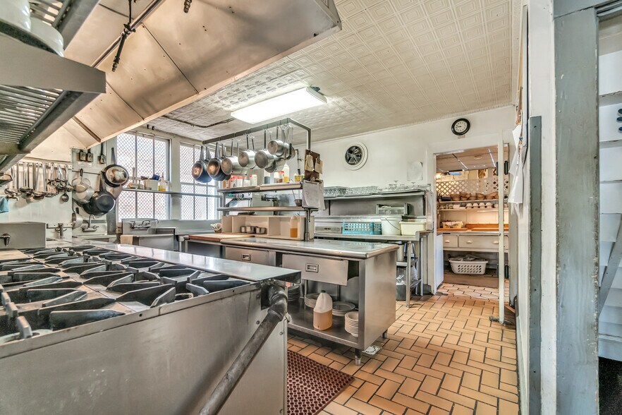 More Photos Of 50-52 E Main St, Torrington Restaurant For Lease