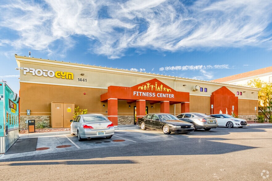 Primary Photo Of 1441 Paseo Verde Pky, Henderson Freestanding For Lease