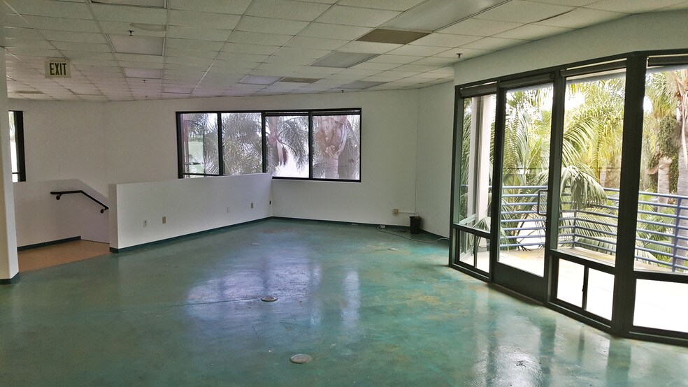 More Photos Of 1965 Kellogg Ave, Carlsbad Warehouse For Sale