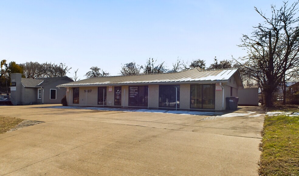 More Photos Of 1407 W University Dr, McKinney Medical For Sale