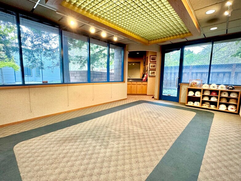 More Photos Of 2083 Old Middlefield Way, Mountain View Medical For Sale