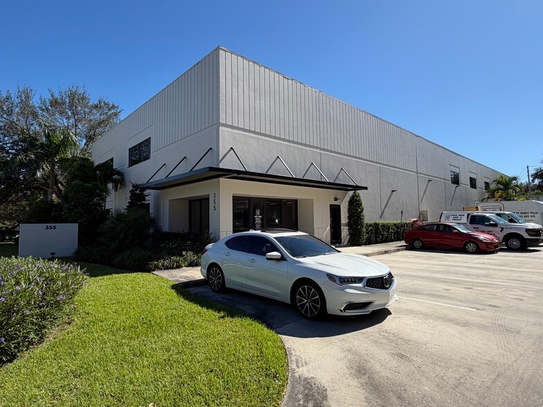 Primary Photo Of 355 Hiatt Dr, Palm Beach Gardens Showroom For Lease