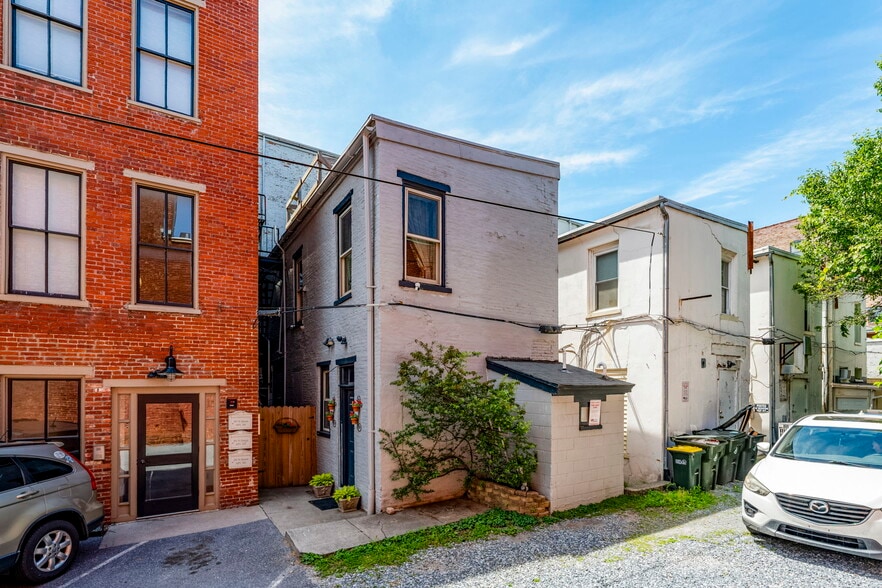 More Photos Of 305 N Queen St, Lancaster Storefront Retail Residential For Sale