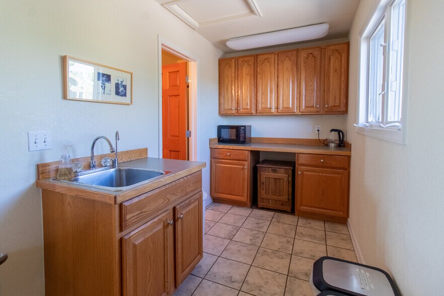 More Photos Of 1503 Yarmouth Ave, Boulder Office For Sale