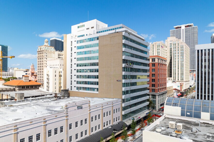 More Photos Of 14 NE 1st Ave, Miami Office For Sale