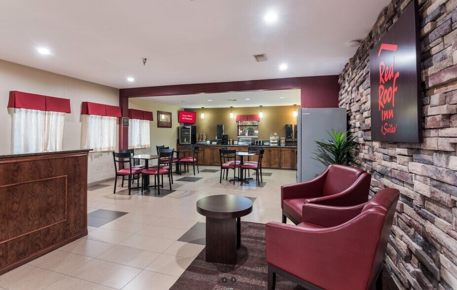 More Photos Of 12323 Interstate 45 N, Willis Hotel For Sale