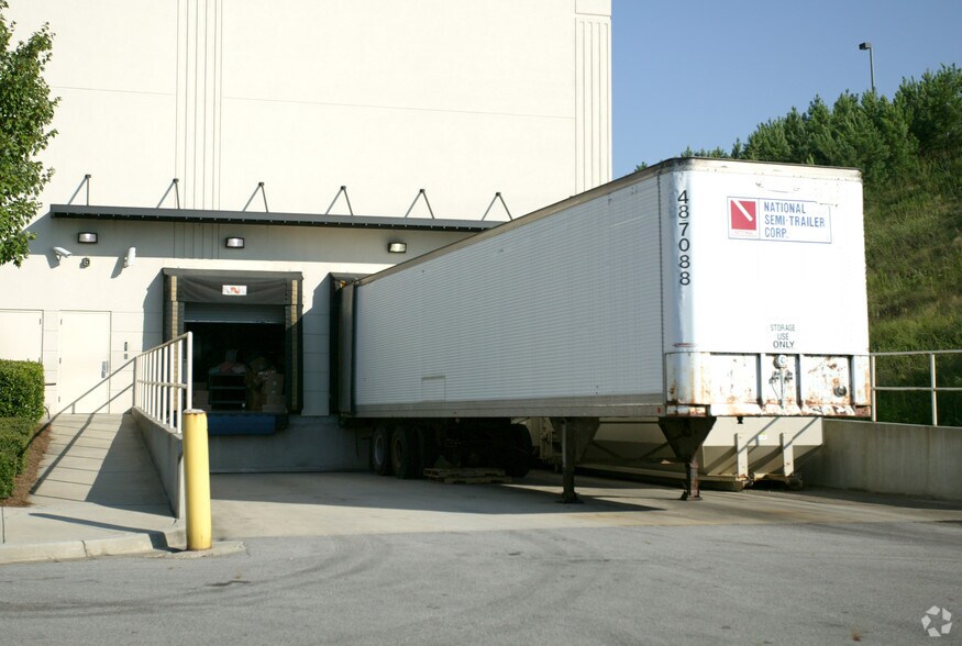 More Photos Of 129 Summit Blvd, Birmingham Department Store For Sale