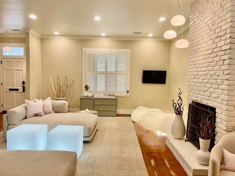 More Photos Of 216 Church St, Pensacola Office Residential For Sale