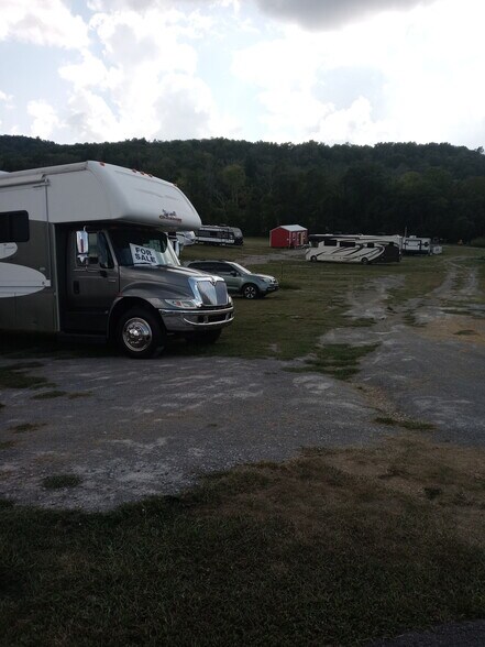 More Photos Of 3555 John Bragg Hwy, Woodbury Land For Lease