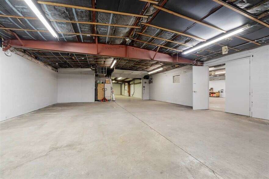 More Photos Of 616 NW 1st St, Richmond Industrial For Sale