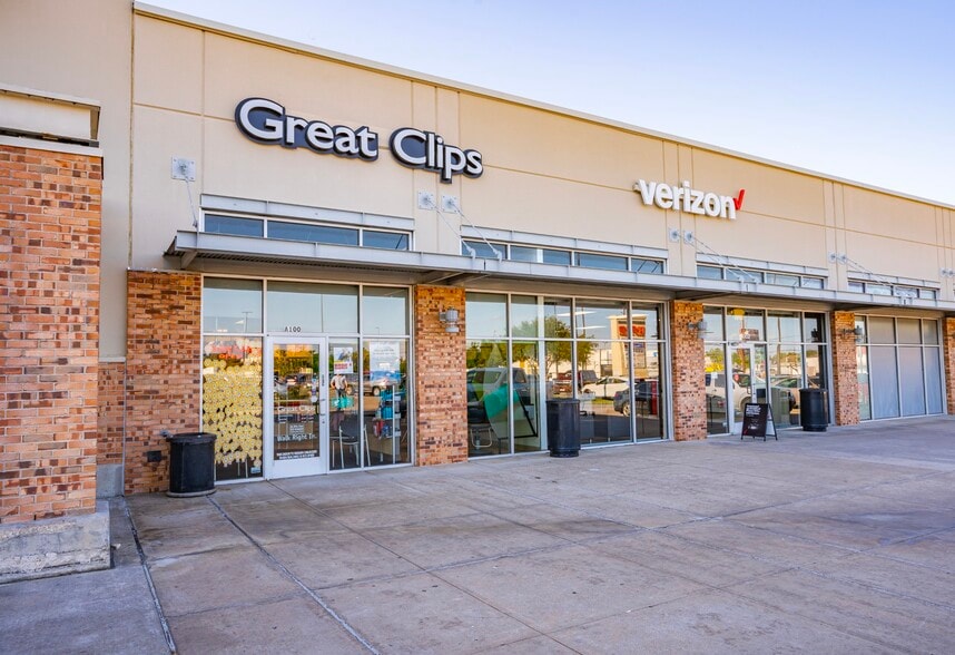 More Photos Of 7306-7314 Louetta Rd, Spring Unknown For Lease