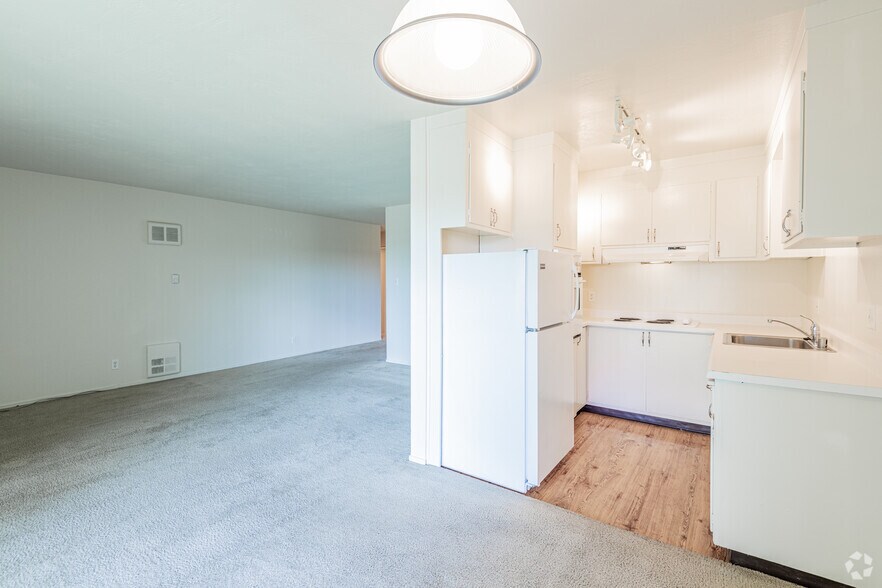 More Photos Of 2051 Shoreline Dr, Alameda Apartments For Sale