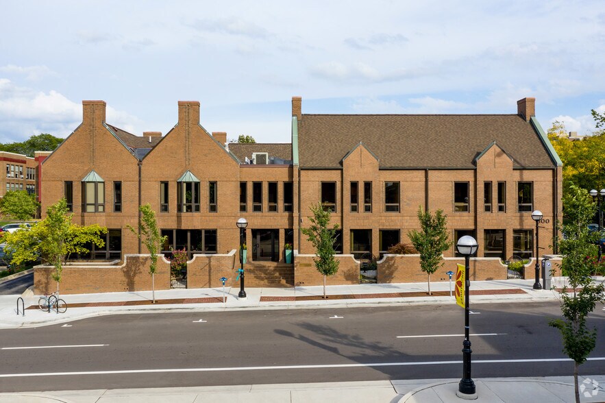 More Photos Of 300 N 5th Ave, Ann Arbor Office For Lease