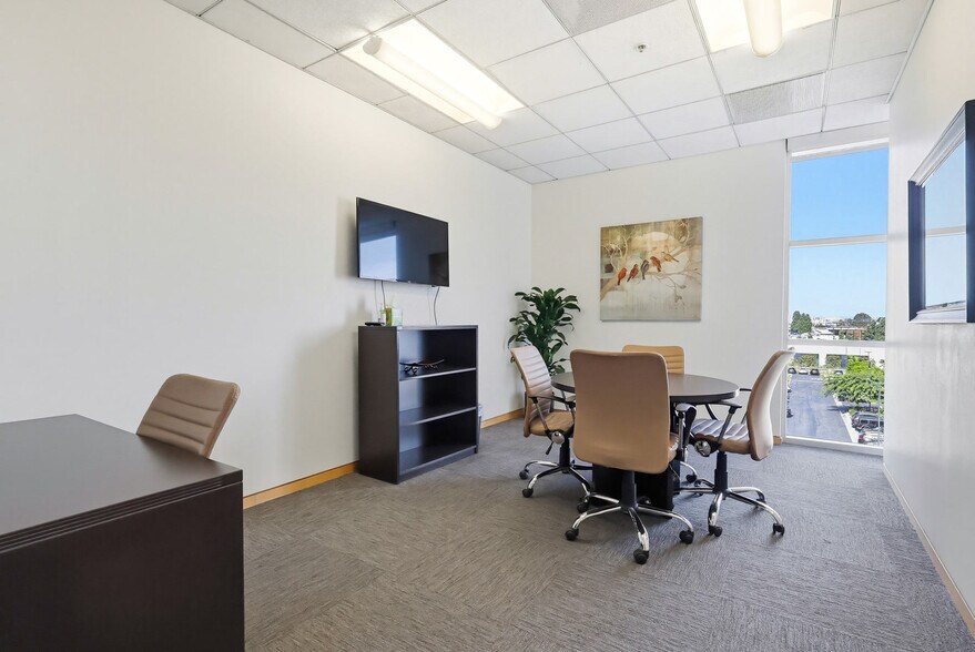 More Photos Of 1600 Rosecrans Ave, Manhattan Beach Office For Lease