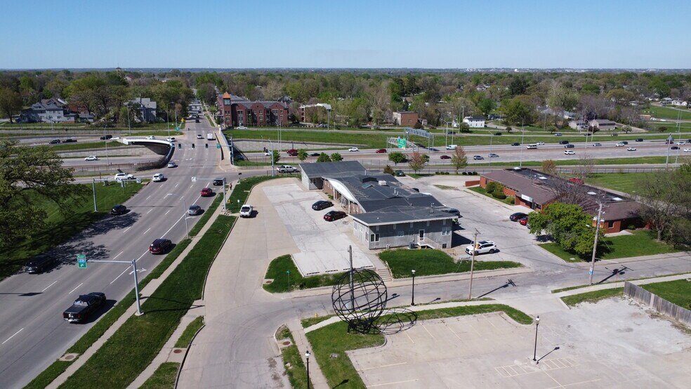 More Photos Of 945 19th St, Des Moines Medical For Sale