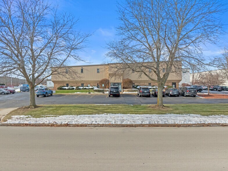 More Photos Of 404 Moravian Valley Rd, Waunakee General Retail For Sale