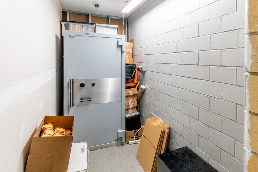 More Photos Of 711 W 8th St, Pueblo Manufacturing For Sale